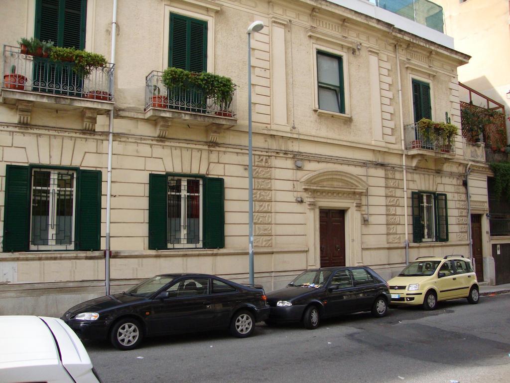 La Maison Des Livres レッジョ・ディ・カラブリア エクステリア 写真